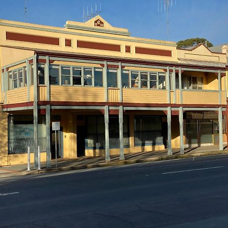 Yass Central Bed & Breakfast Exterior foto